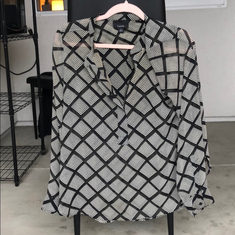 Black/White Top